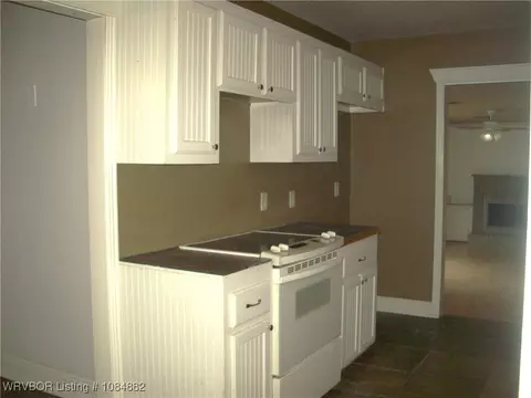 Kitchen - 2100 S N St, Fort Smith, AR 72901 photo 4 of 4