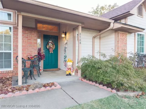 Exterior - 8708 Skypark Dr, Fort Smith, AR 72903 photo 4 of 8