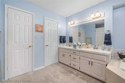Bath - 8708 Skypark Dr, Fort Smith, AR 72903 photo 5 of 5