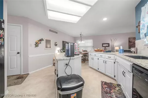 Kitchen - 8708 Skypark Dr, Fort Smith, AR 72903 photo 6 of 6