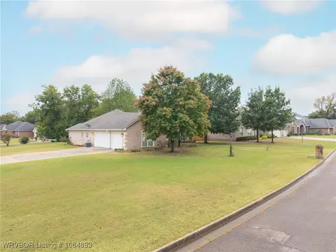 Exterior - 6520 Southfield Dr, Fort Smith, AR 72916 photo 9 of 11