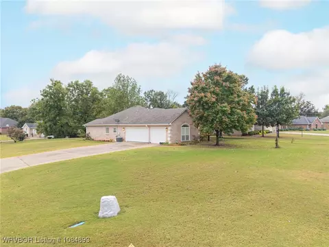 Exterior - 6520 Southfield Dr, Fort Smith, AR 72916 photo 8 of 11