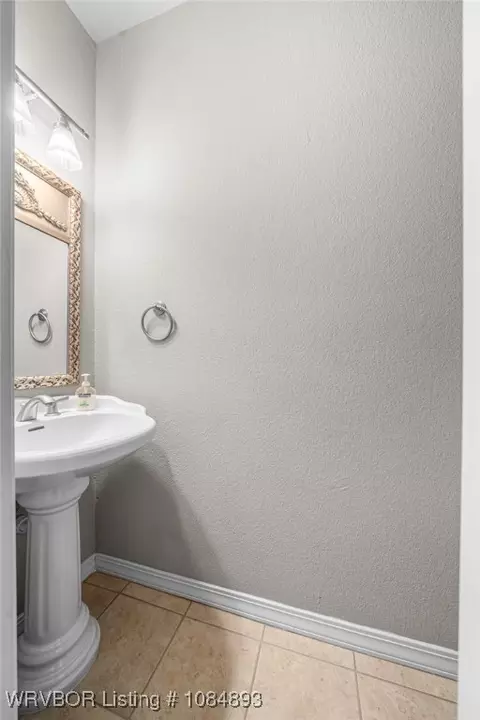 Bath - 6520 Southfield Dr, Fort Smith, AR 72916 photo 7 of 9