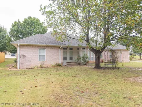 Exterior - 6520 Southfield Dr, Fort Smith, AR 72916 photo 6 of 11