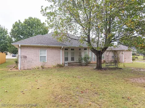 Exterior - 6520 Southfield Dr, Fort Smith, AR 72916 photo 5 of 11