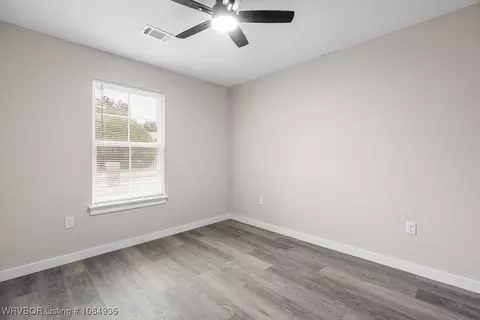 Bedroom - 1005 N 16th St, Fort Smith, AR 72901 photo 3 of 6