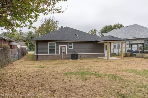 Exterior - 1005 N 16th St, Fort Smith, AR 72901 photo 9 of 9