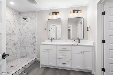 Bath - 1005 N 16th St, Fort Smith, AR 72901 photo 1 of 3