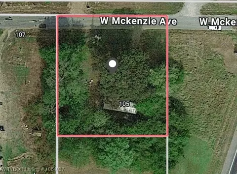 105 W Mckenzie Ave, Pocola, OK 74902