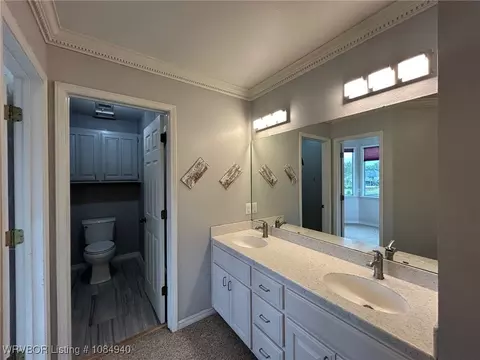 Bath - 8813 Canterbury, Fort Smith, AR 72903 photo 5 of 7