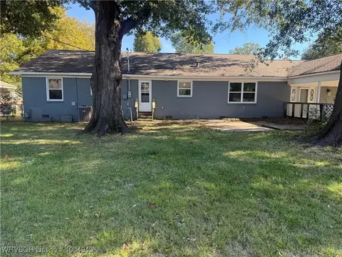Exterior - 2920 S 33rd St, Fort Smith, AR 72901 photo 8 of 9