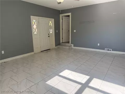 Living - 2920 S 33rd St, Fort Smith, AR 72901 photo 6 of 7