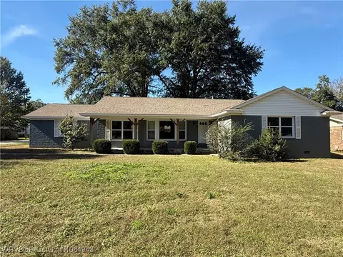 Exterior - 2920 S 33rd St, Fort Smith, AR 72901 photo 2 of 9