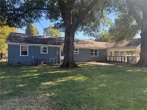Exterior - 2920 S 33rd St, Fort Smith, AR 72901 photo 7 of 9