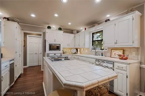 9000 Canterbury Cv, Fort Smith, AR 72903 photo 15