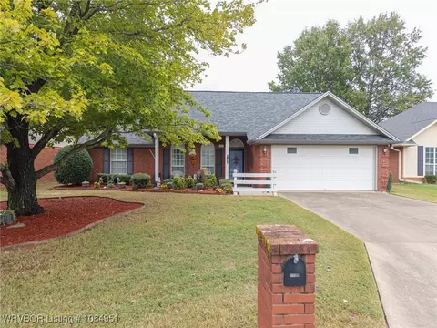 7713 S 24th St, Fort Smith, AR 72908