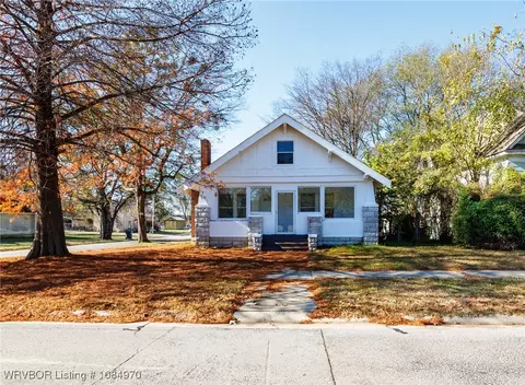 622 S 18th St, Fort Smith, AR 72901