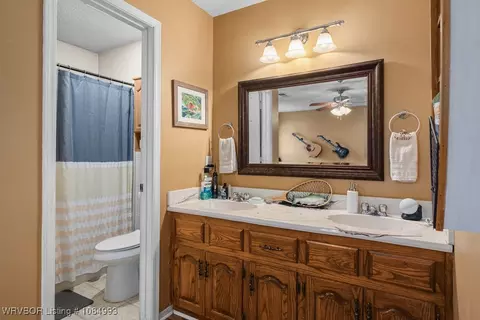 Bath - 1508 Princeton Dr, Fort Smith, AR 72908 photo 2 of 2