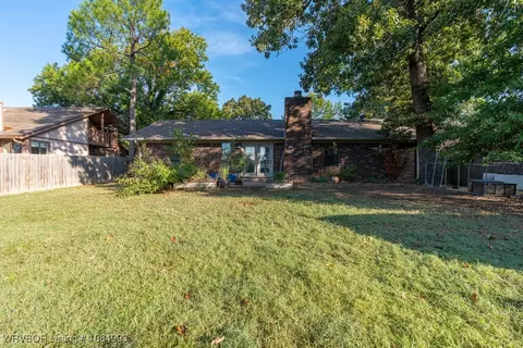 Exterior - 1508 Princeton Dr, Fort Smith, AR 72908 photo 2 of 2