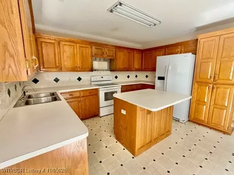 Kitchen - 6416 Galven Way, Fort Smith, AR 72916 photo 6 of 6