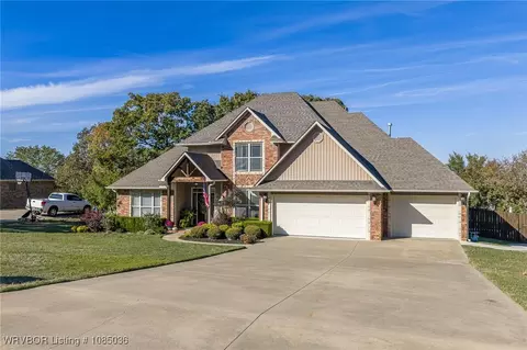 1746 Crestwood Ln, Greenwood, AR 72936