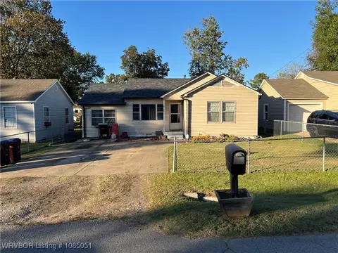 Exterior - 4701 Arlington Ave, Fort Smith, AR 72904 photo 3 of 7
