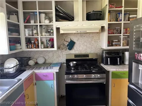 Kitchen - 4701 Arlington Ave, Fort Smith, AR 72904 photo 2 of 3