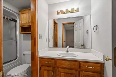 Bath - 5616 Hardscrabble Way, Fort Smith, AR 72903 photo 3 of 4