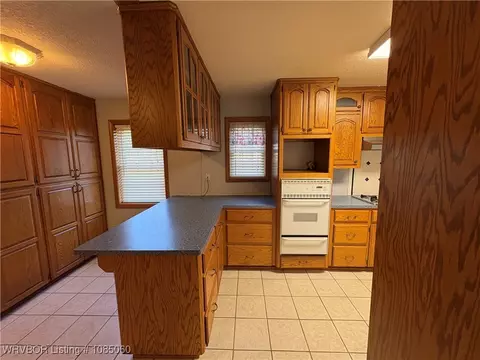 Kitchen - 402 Durham, Pocola, OK 74902 photo 3 of 8