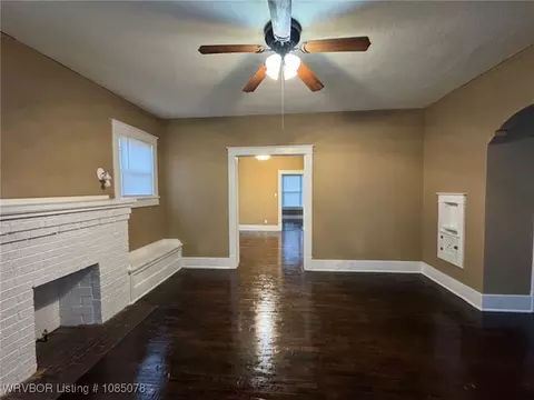 Living - 1013 N 33rd St, Fort Smith, AR 72904 photo 5 of 7