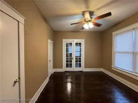 Living - 1013 N 33rd St, Fort Smith, AR 72904 photo 6 of 7