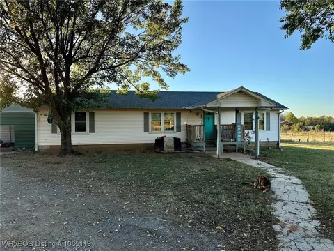 Exterior - 5101 Boys Ranch Rd, Lavaca, AR 72941 photo 2 of 7