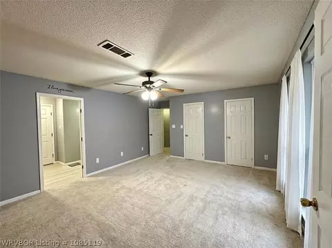 Bedroom - 5101 Boys Ranch Rd, Lavaca, AR 72941 photo 2 of 4