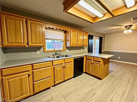 Kitchen - 5101 Boys Ranch Rd, Lavaca, AR 72941 photo 1 of 2