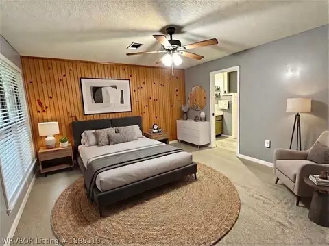 Bedroom - 5101 Boys Ranch Rd, Lavaca, AR 72941 photo 1 of 4