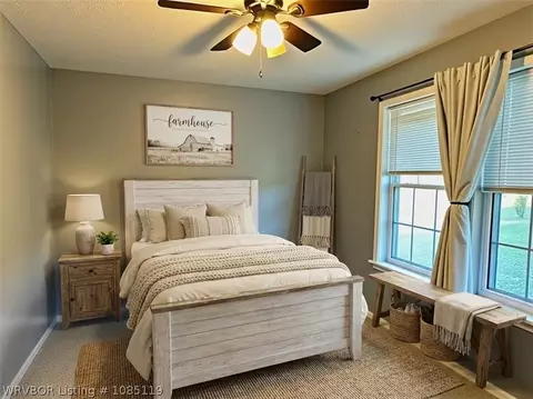 Bedroom - 5101 Boys Ranch Rd, Lavaca, AR 72941 photo 3 of 4
