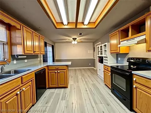 Kitchen - 5101 Boys Ranch Rd, Lavaca, AR 72941 photo 2 of 2