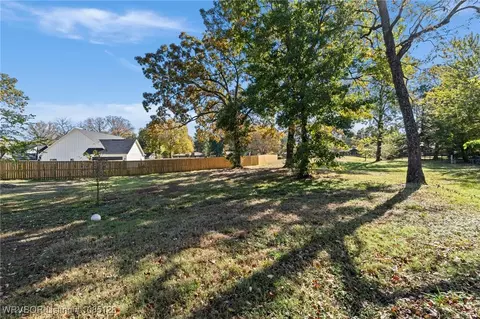 Exterior - 3009 Brooken Hill Dr, Fort Smith, AR 72908 photo 7 of 8