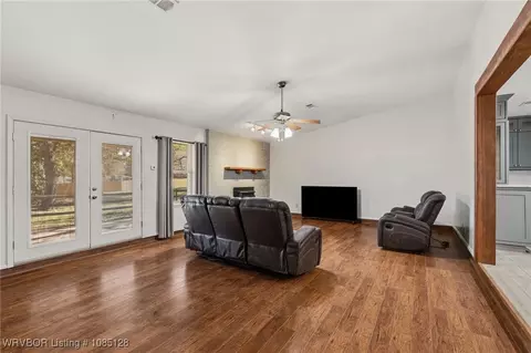 Living - 3009 Brooken Hill Dr, Fort Smith, AR 72908 photo 1 of 3