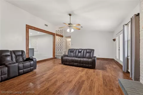 Living - 3009 Brooken Hill Dr, Fort Smith, AR 72908 photo 3 of 3