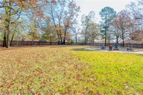 Exterior - 910 S Adams St, Lavaca, AR 72941 photo 11 of 11
