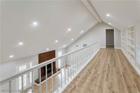 Entry Way - 910 S Adams St, Lavaca, AR 72941 photo 4 of 4