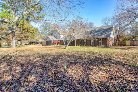 Other - 910 S Adams St, Lavaca, AR 72941 photo 1 of 10