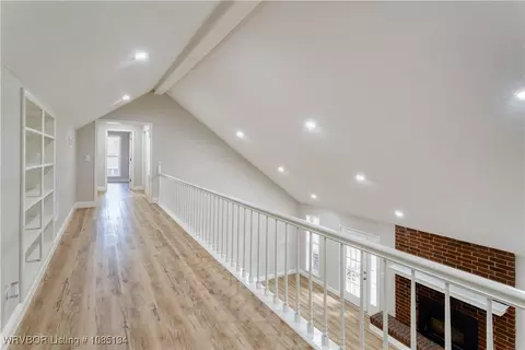 Entry Way - 910 S Adams St, Lavaca, AR 72941 photo 3 of 4