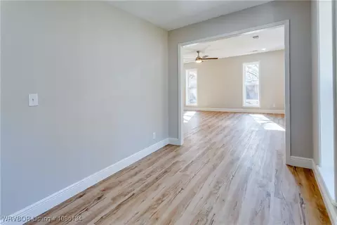 Living - 910 S Adams St, Lavaca, AR 72941 photo 7 of 12
