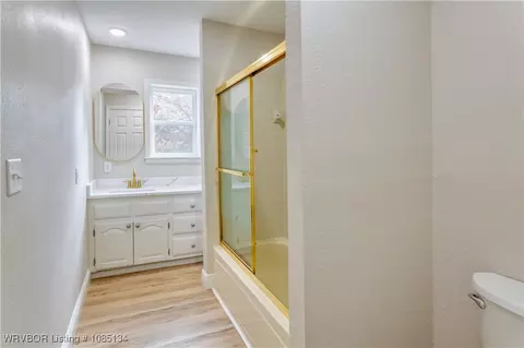 Bath - 910 S Adams St, Lavaca, AR 72941 photo 5 of 5
