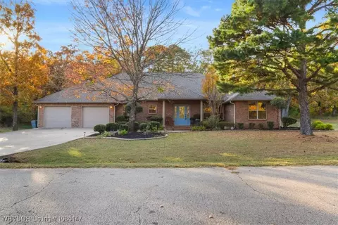 105 Forest Rdg, Poteau, OK 74953