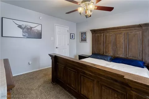 Bedroom - 2001 Devyn Dr, Lavaca, AR 72941 photo 2 of 3
