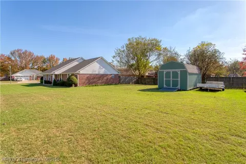 Exterior - 2001 Devyn Dr, Lavaca, AR 72941 photo 10 of 10