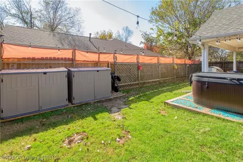 Exterior - 2001 Devyn Dr, Lavaca, AR 72941 photo 6 of 10